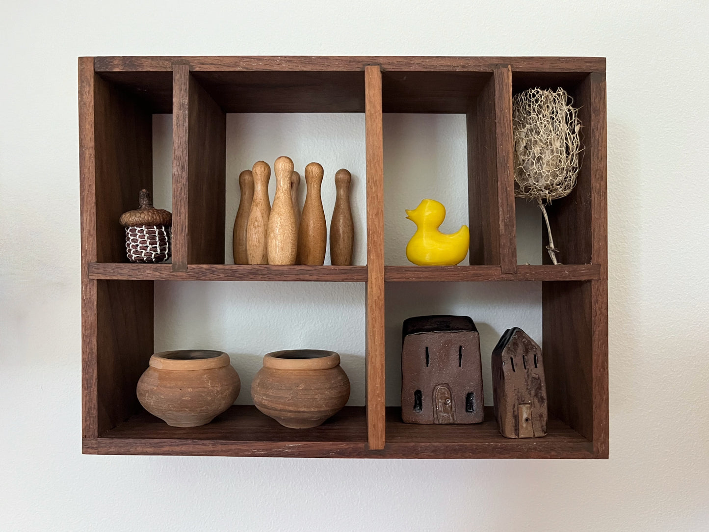 Itty Bitty Shelf